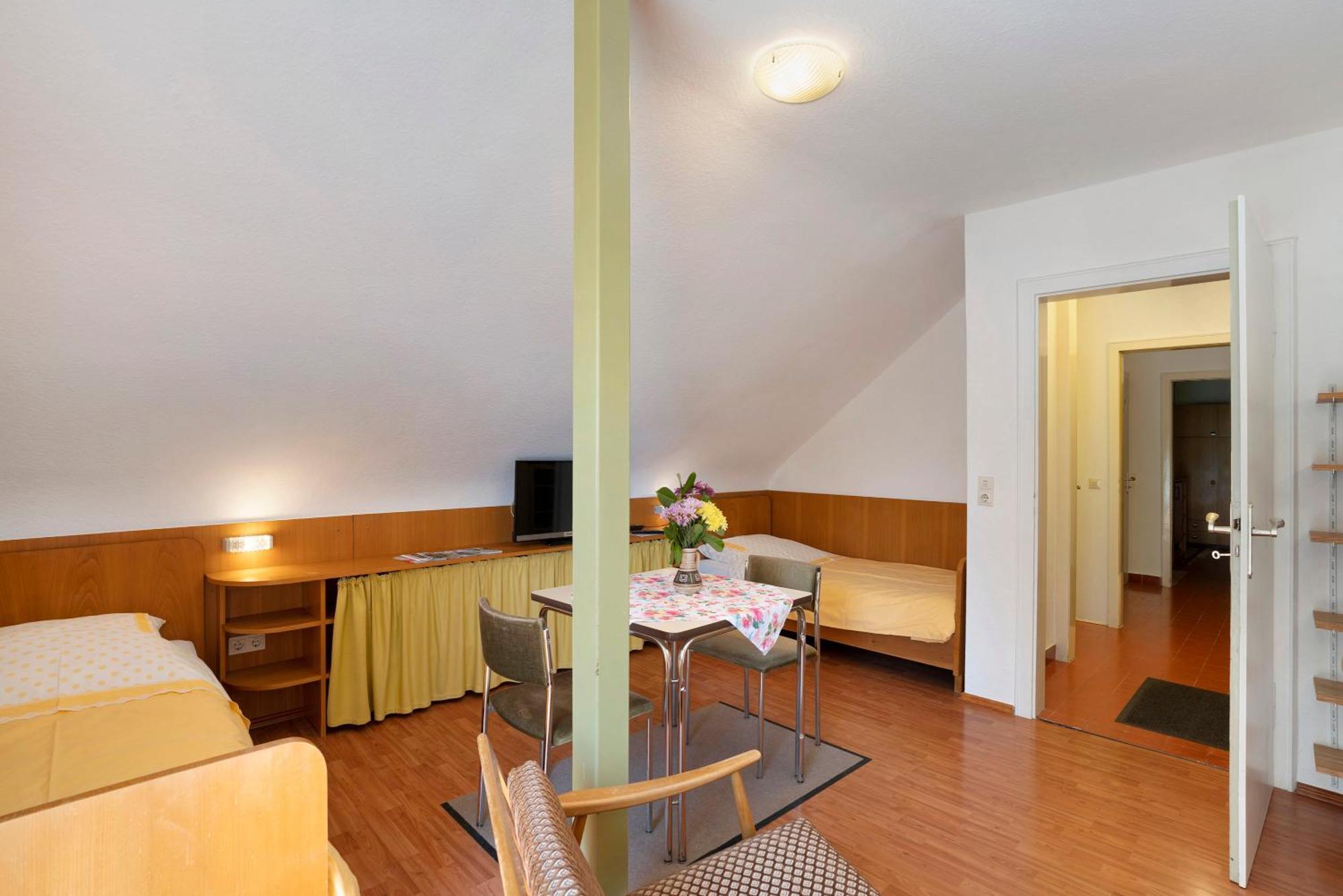 Gaestehaus Hirzel Bad Wildbad Exterior foto